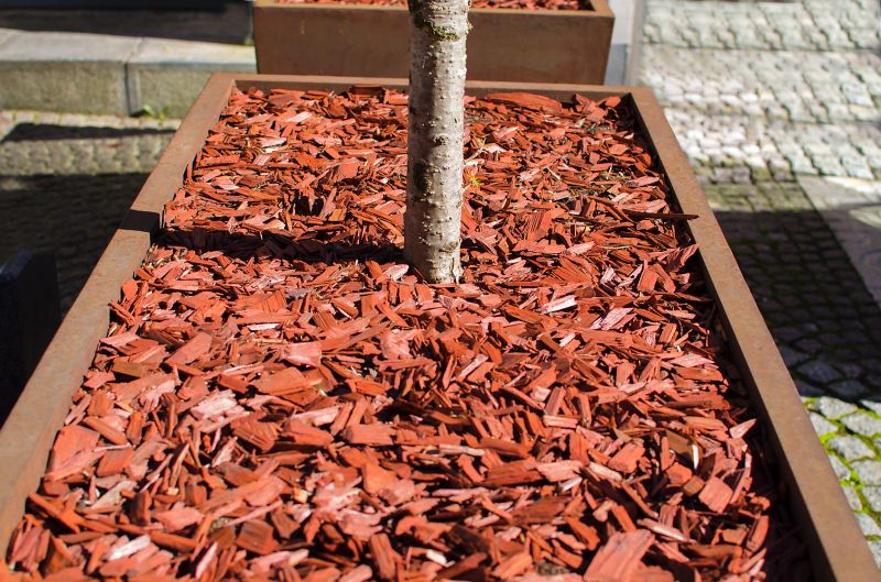 Red Mulch Installation in Honolulu, HI